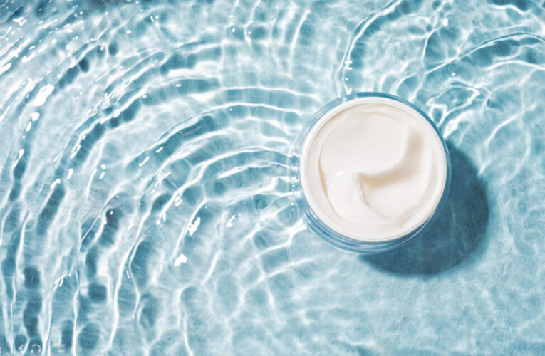 Jak działa krem z kwasem hialuronowym?